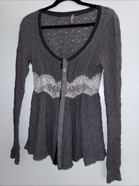 Gray Long Sleeve Lace Blouse